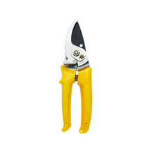 conservatory_gardensecateurswithyellowhandle