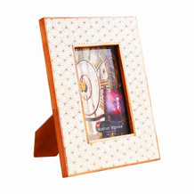 Wooden Edge Picture Frame With Ivory Geometric Flower Pattern
