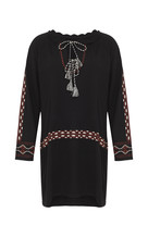 Schwarzes Kleid