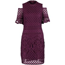 Spitzenkleid Violett- Cold shoulder